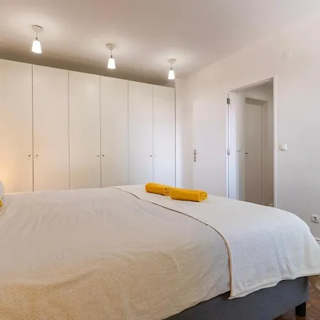 Carcavelos Retreat *