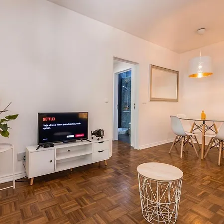 Carcavelos Retreat شقة باريد
