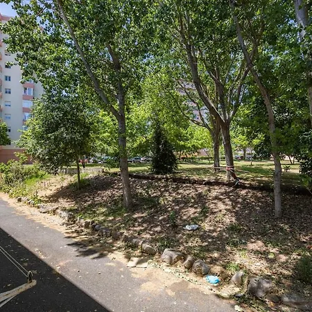 Carcavelos Retreat * Пареде