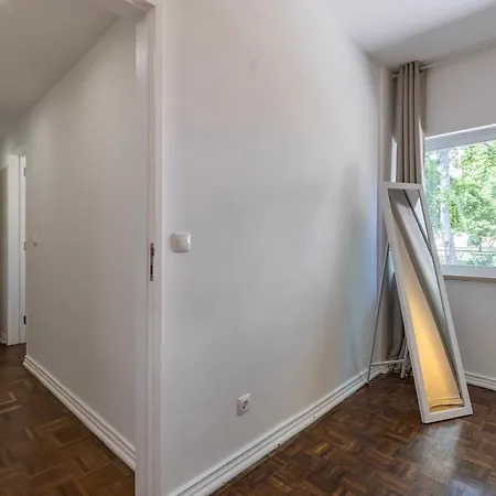 Carcavelos Retreat Пареде